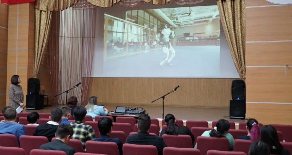 «Искусственный интеллект в стартапах» в рамках Всероссийского образовательного проекта «Урок цифры 