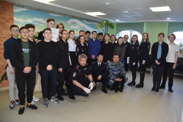 Студенческий десант с УМВД 