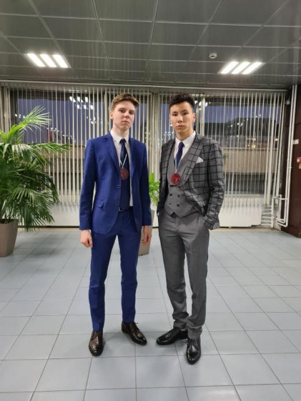 ВИВАТ ПОБЕДИТЕЛЯМ ПОЛУФИНАЛА «УМНИКИ И УМНИЦЫ»!!! 