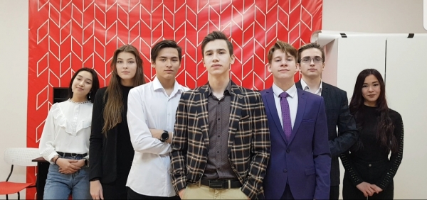 С праздником, волонтёры! 